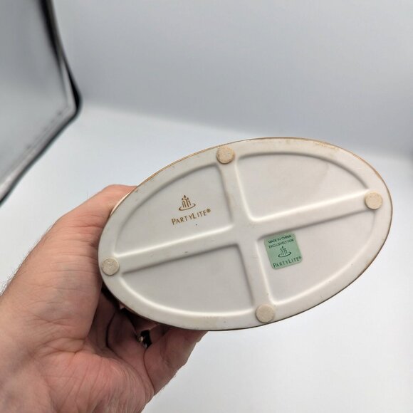 PartyLite Santa Mr & Mrs Claus Kissing Taper Candle Holder Christmas Holiday 7.5 - Picture 6 of 6